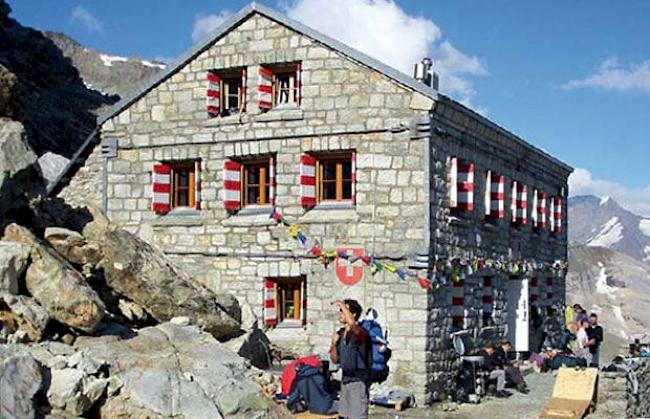Die Rothornhütte oberhalb von Zermatt soll renoviert oder neu erstellt werden.