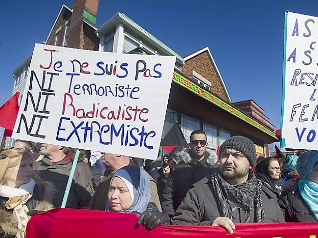 In Überzahl: Anti-Pegida-Demonstranten im kanadischen Montréal