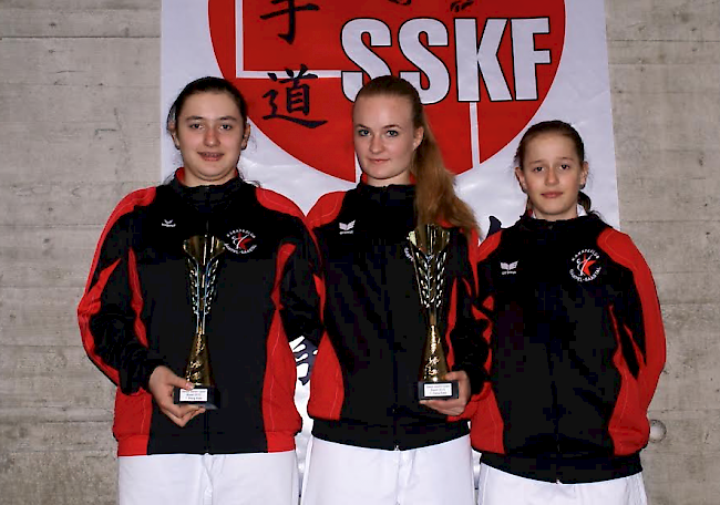 Drei Mitglieder vom Karateclub Gampel - Saastal waren fürs Oberwallis am Start und gaben dort ihr Bestes.