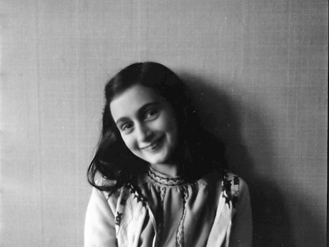 Reproduktion eines Fotos von Anne Frank aus dem Jahr 1941