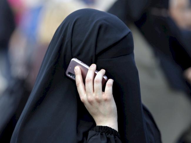 Soll es in der Schweiz nicht geben: Eine Frau mit Burka (Archiv)