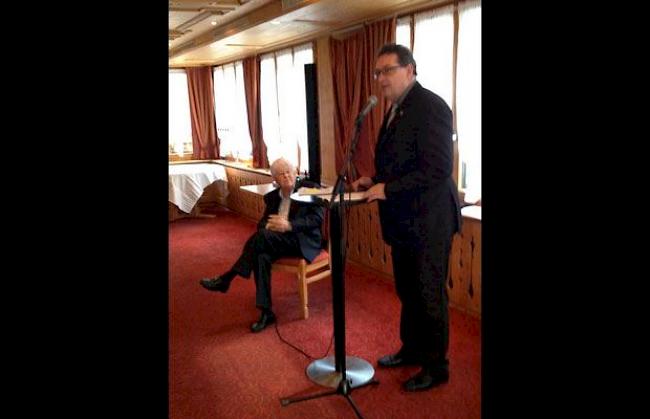 Würdigung des «Stillen Machers» Beat Herbert Perren durch den Zermatter Gemeindepräsident Christoph Bürgin im Hotel Walliserhof.