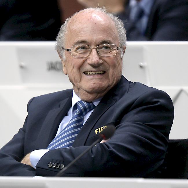 29. Mai: Sepp Blatter verfolgt im Hallenstadion die Auszählung der Wahl zum FIFA-Präsidenten.