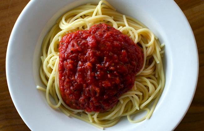 Spaghetti mit Tomatensosse gelingen immer.