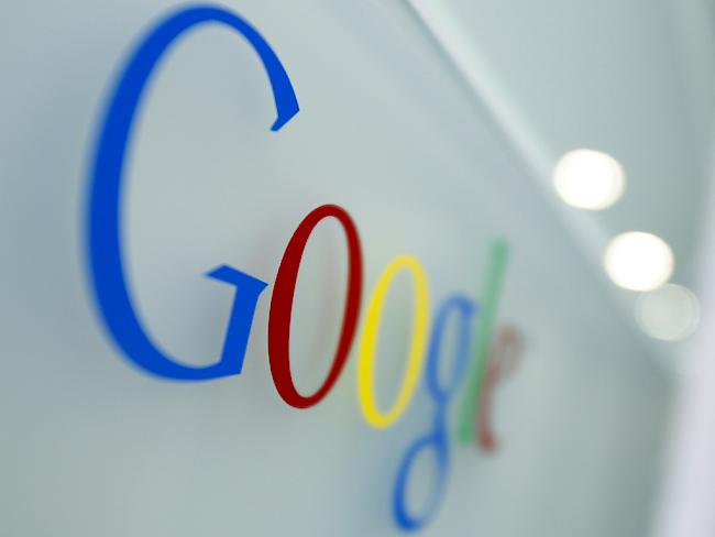 Der Google-Konzern hat sich für einen peinlichen Fehler seines Gesichtserkennungsprogramms entschuldigt.