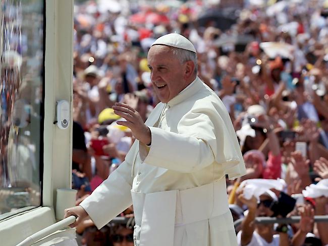 Papst Franziskus bei seiner Messe in Guayaquil, der ersten seines Südamerika-Besuches.