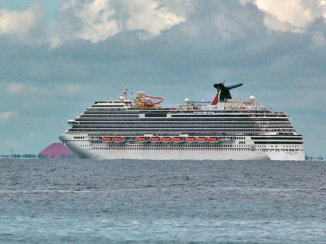 Ein Kreuzfahrtschiff des Unternehmens Carnival vor Mexiko - bald sollen Carnival-Schiffe auch nach Kuba fahren (Archiv)
