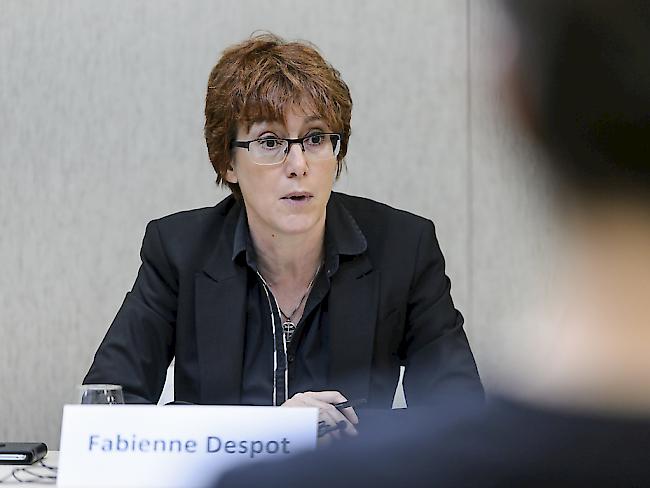 Fabienne Despot, Präsidentin der SVP Waadt, wurde vom Waadtländer SVP-Nationalrat Guy Parmelin und der Genfer SVP-Nationalrätin Céline Amaudruz zum Rücktritt aufgefordert.