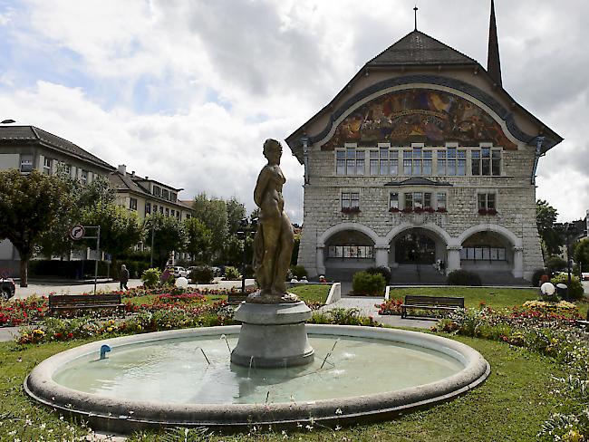 Das Neuenburger Städtchen Le Locle lässt Trinkwasser an die rund 10