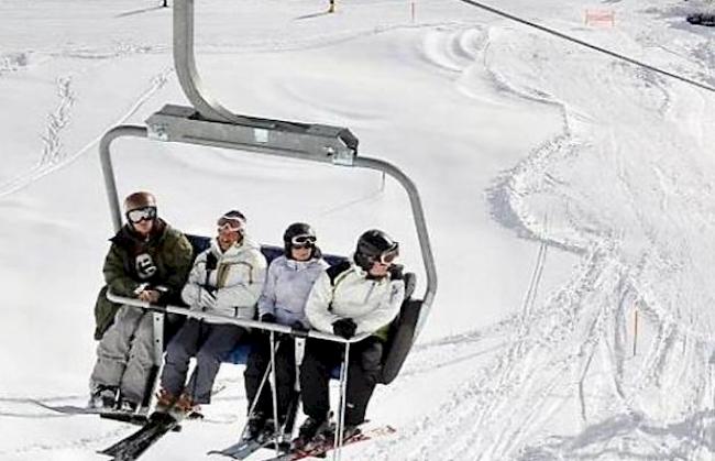 Durch Skifahren als Unterrichtsfach soll der Bergtourismus angekurbelt werden. (Archiv)