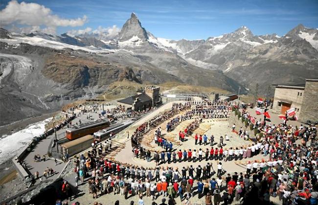 Der Weltrekord mit 366 Alphornbläsern vom Jahr 2009 soll am 17. August überboten werden. 