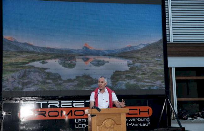 Die diesjährige Festrede wurde von Gerold Biner gehalten, CEO der Air Zermatt. Er sprach verschiedene Problematiken, insbesondere der Bergregionen an und zeigte auch auf, wie einige dieser Probleme gelöst werden könnten.