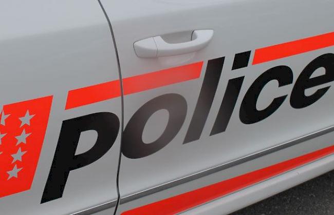 Ein 54-jähriger Walliser Autofahrer ist am Mittwoch bei Aigle wegen eines Schwächeanfalls tödlich verunfallt. 