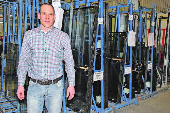 Schollglas AG in Steg mit Betriebsleiter Daniel Schneider (Archiv)