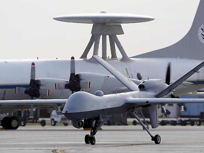 Eine Predator-Drohne der US-Luftwaffe auf einem Stützpunkt in Texas. Zwei ähnliche Modell verlegten die USA vorübergend nach Lettland. (Archivbild)