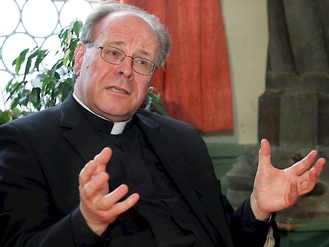 Keine Strafverfolgung gegen Bischof Huonder wegen umstrittener Äusserungen über Homosexualität im Sommer im deutschen Fulda.