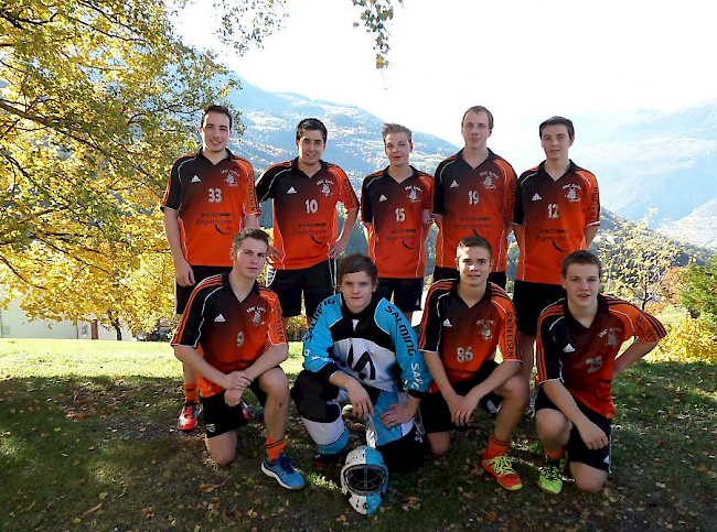 Am Samstag starteten die Herren B und die Junioren A1 in Bürchen in die Saison der Oberwalliser Unihockey Meisterschaft.