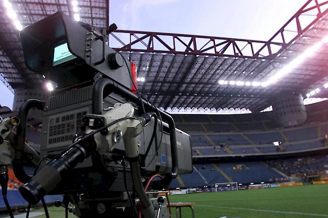 Bei der Vergabe von aktuellen TV-Rechten in Italien soll es zu Unregelmässigkeiten gekommen sein. 