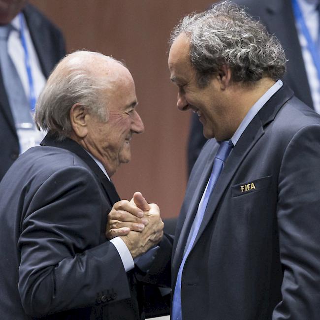 Sepp Blatter und Michel Platini nach der FIFA-Präsidentenwahl am 29. Mai 2015.