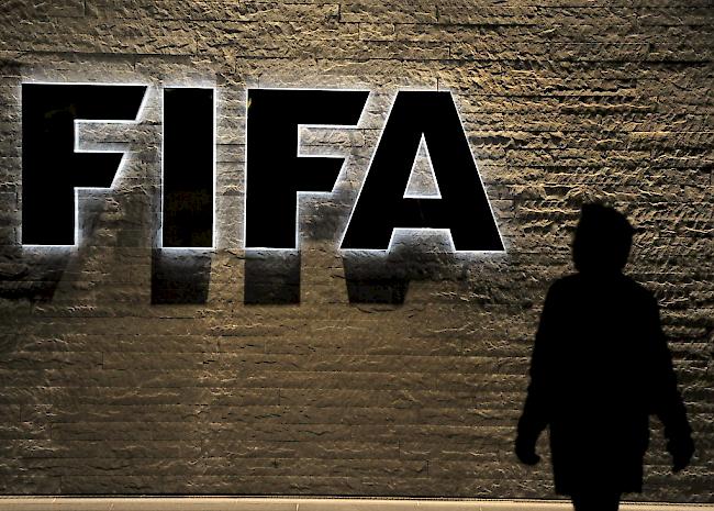 28. Mai: Erneuter Skandal bei der FIFA: Sieben Fussball-Funktionäre werden festgenommen.
