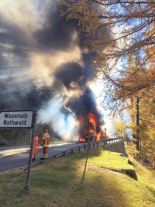 Der LKW-Unfall auf der Passstrasse verschmutzte zwei von sieben Quellen in Ried-Brig.