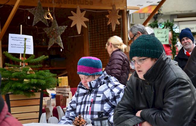 Der Visper Weihnachtsmarkt zugunsten behinderter Mitmenschen im Oberwallis