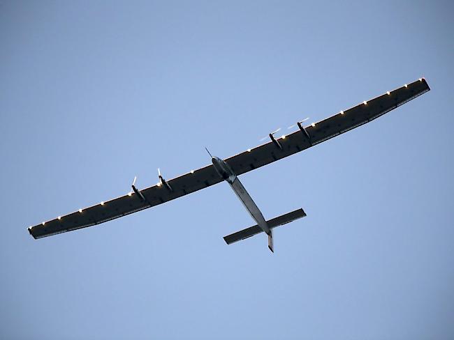 Da war es noch in der Luft: Solar Impulse beim Anflug auf Hawaii im Juli. (Archiv)