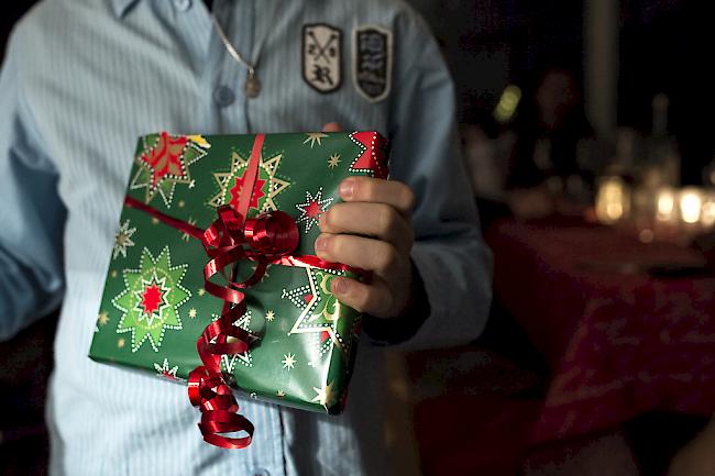 Unter dem Baum: Geschenke an Weihnachten (Symbolbild).