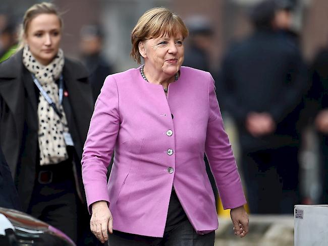Angela Merkel bleibt im Amt als Bundeskanzlerin. (Archiv)
