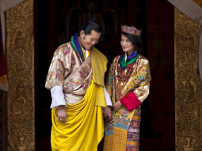 König Jigme Khesar Namgyal Wangchuck und Königin Jetsun Pema geben die Geburt eines Prinzen bekannt. (Archiv)