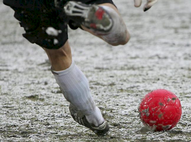 Weil das Terrain im Tourbillon schneebedeckt ist, kann die Partie zwischen dem FC Sitten und St. Gallen nicht wie geplant am Sonntagnachmittag ausgetragen werden.