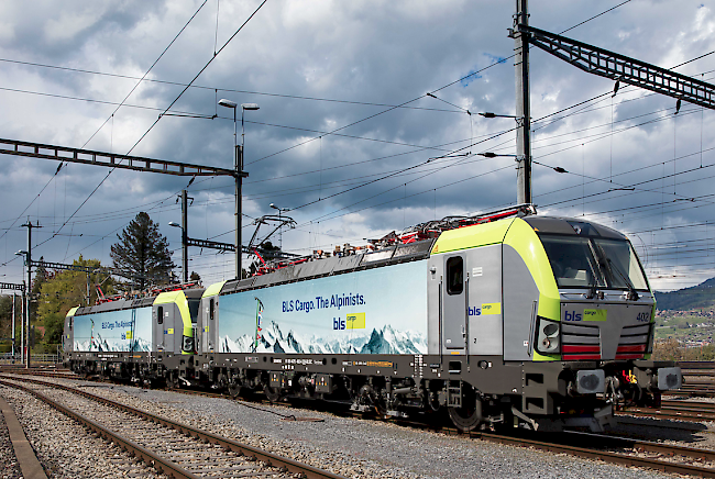 Das neue Schmuckstück der BLS Cargo, die Mehrsystemlokomotive von Siemens.