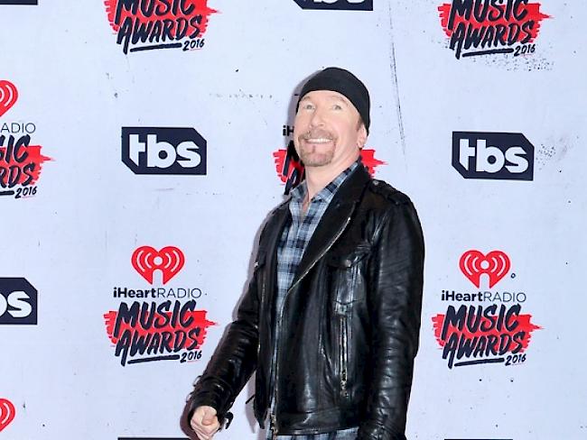 Der erste Rockstar in der Sixtinischen Kapelle: U2-Gitarrist The Edge spielte am Wochenende  in der "schönsten Pfarrhalle der Welt". (Archivbild)