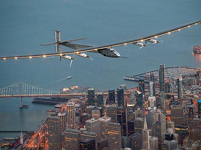 Solar Impulse 2 ist zu seiner zehnten Etappe aufgebrochen, von der San Francisco Bay nach Phoenix, Arizona. (Archivbild)