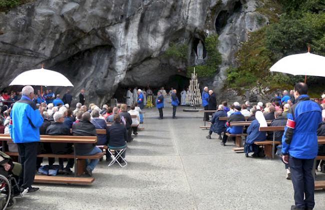 Der Höhepunkt der Wallfahrt galt der Messfeier bei der Grotte der Muttergotteserscheinungen im Jahre 1858.