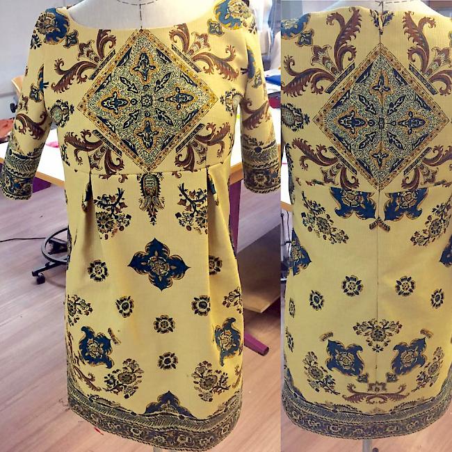 Das indisch angehauchte Kleid von Deborah, dass in der Boutique in Siders gekauft werden kann.