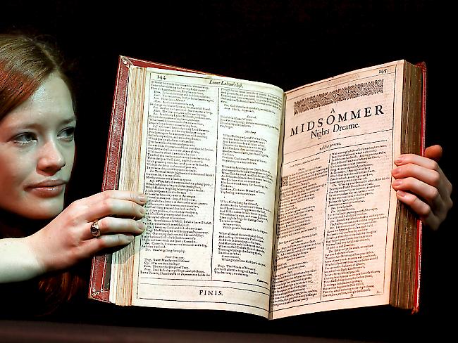 Dieser Sammelband mit William Shakespeares Dramen wurde am Mittwoch für umgerechnet 2,7 Millionen Franken versteigert.