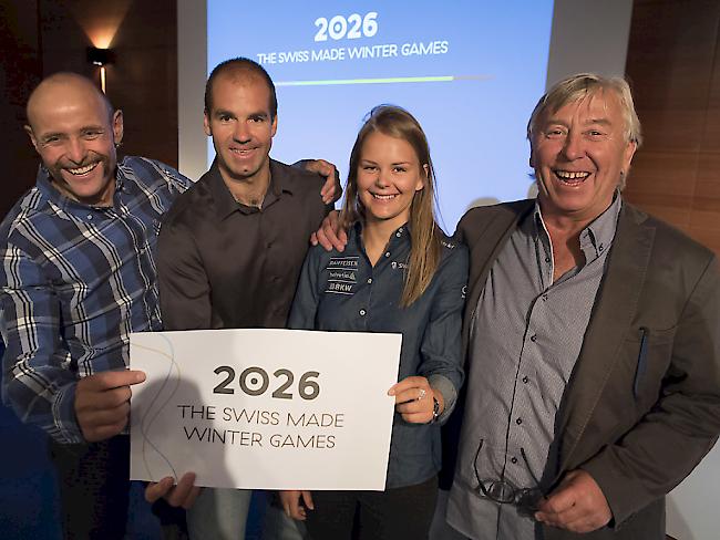 Die Sportler William Besse, Didier Defago, Charlotte Chable et Roland Collombin (v.l.n.r.) werben am Donnerstag in Lausanne für die Westschweizer Kandidatur olympischen Winterspiele 2026.