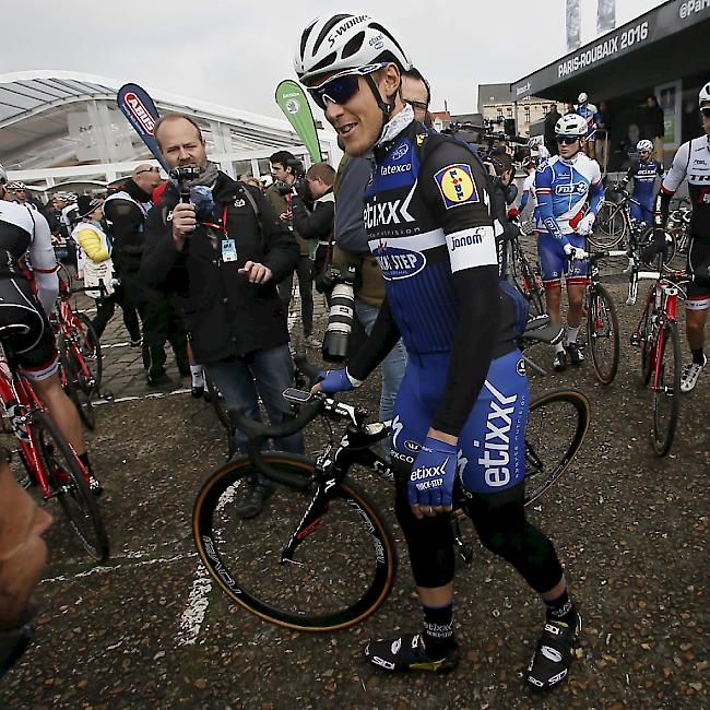 Der Italiener Matteo Trentin gewinnt die mit 240 km längste Etappe des diesjährigen Giro d