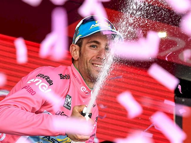 Der 31-jährige Italiener Vincenzo Nibali freut sich am Samstag in Sant