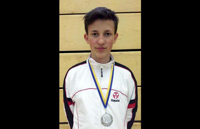 Am Karate-Cup in Winterthur sichert sich Daniel Hrgovcic die Silbermedaille.
