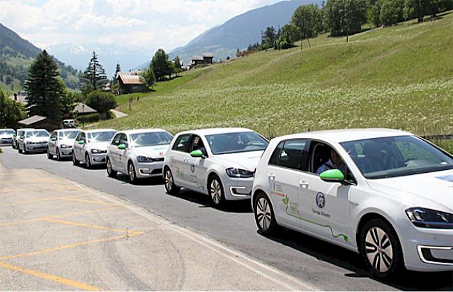 An verschiedenen Standorten im Oberwallis kann man die Elektroautos mieten.