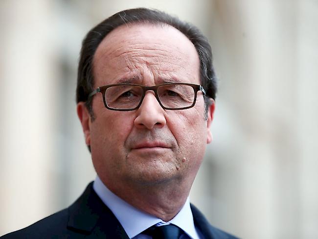Der französische Präsident Hollande bezeichnet die Geiselnahme bei Rouen als "terroristischen Akt".
