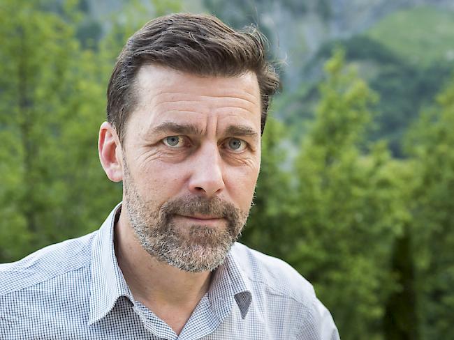Peter Stamm darf auf den Deutschen Buchpreis 2016 hoffen: Der Schweizer Schriftsteller hat es mit seinem Roman "Weit über das Land" auf die Longlist geschafft. (Archivbild)