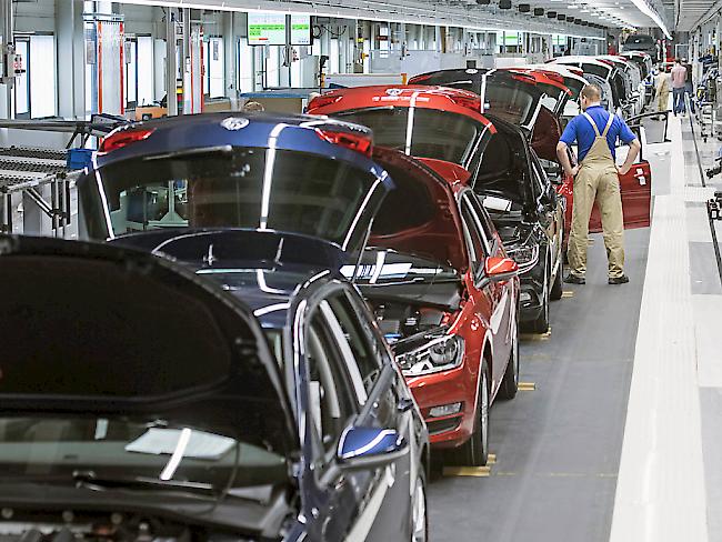 Seit Montag stand die Golf-Produktion im VW-Werk still. Nun kann sie bald weitergehen: VW erhält wichtige Teile für seine Produktion wieder geliefert.