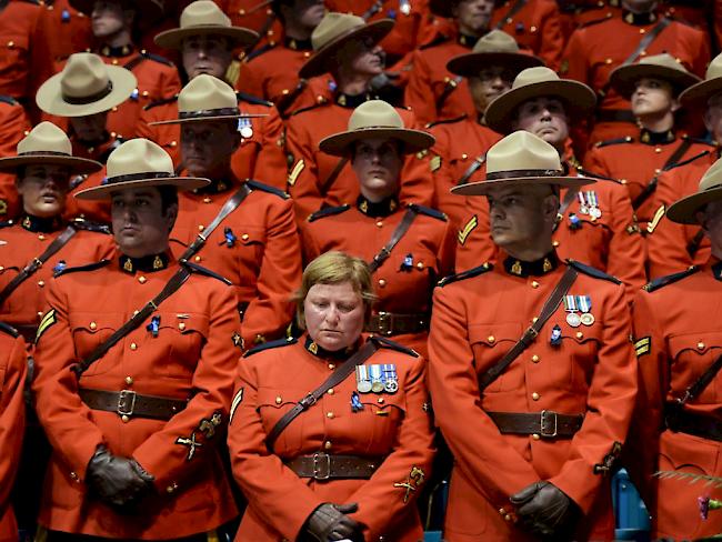Frauen in der Royal Canadian Mounted Police dürfen seit Januar ein Kopftuch bei der Arbeit tragen. (Archivbild)