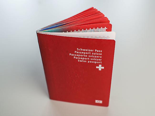 Gefragter Schweizer Pass: 2015 hat die Zahl der Einbürgerungen markant zugenommen.