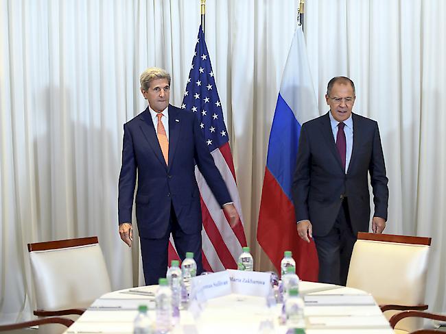 Beide wollen eine Waffenruhe in Syrien, doch über die Einzelheiten sind sie sich überhaupt nicht einig: Die Aussenminister der USA und Russlands, John Kerry (links) und Sergej Lawrow, bei ihrer Unterredung in Genf.