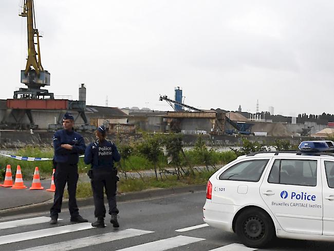 Eine nächtliche Explosion am belgischen Kriminallabor in Brüssel hat schweren Sachschaden verursacht. Die Explosionsursache wird noch ermittelt.
