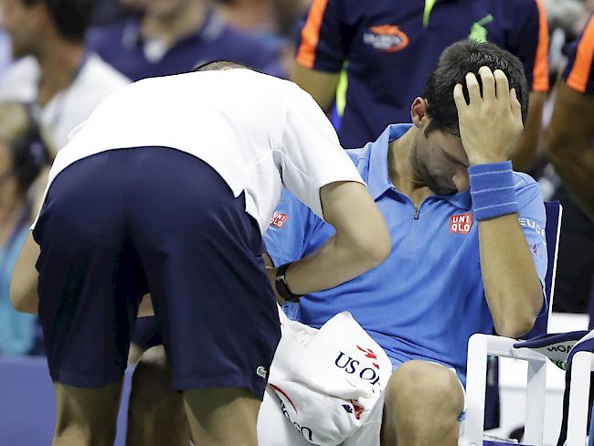 Wie fit ist Novak Djokovic? Die Weltnummer 1 liess sich beim Erstrunden-Sieg am US Open am rechten Arm behandeln